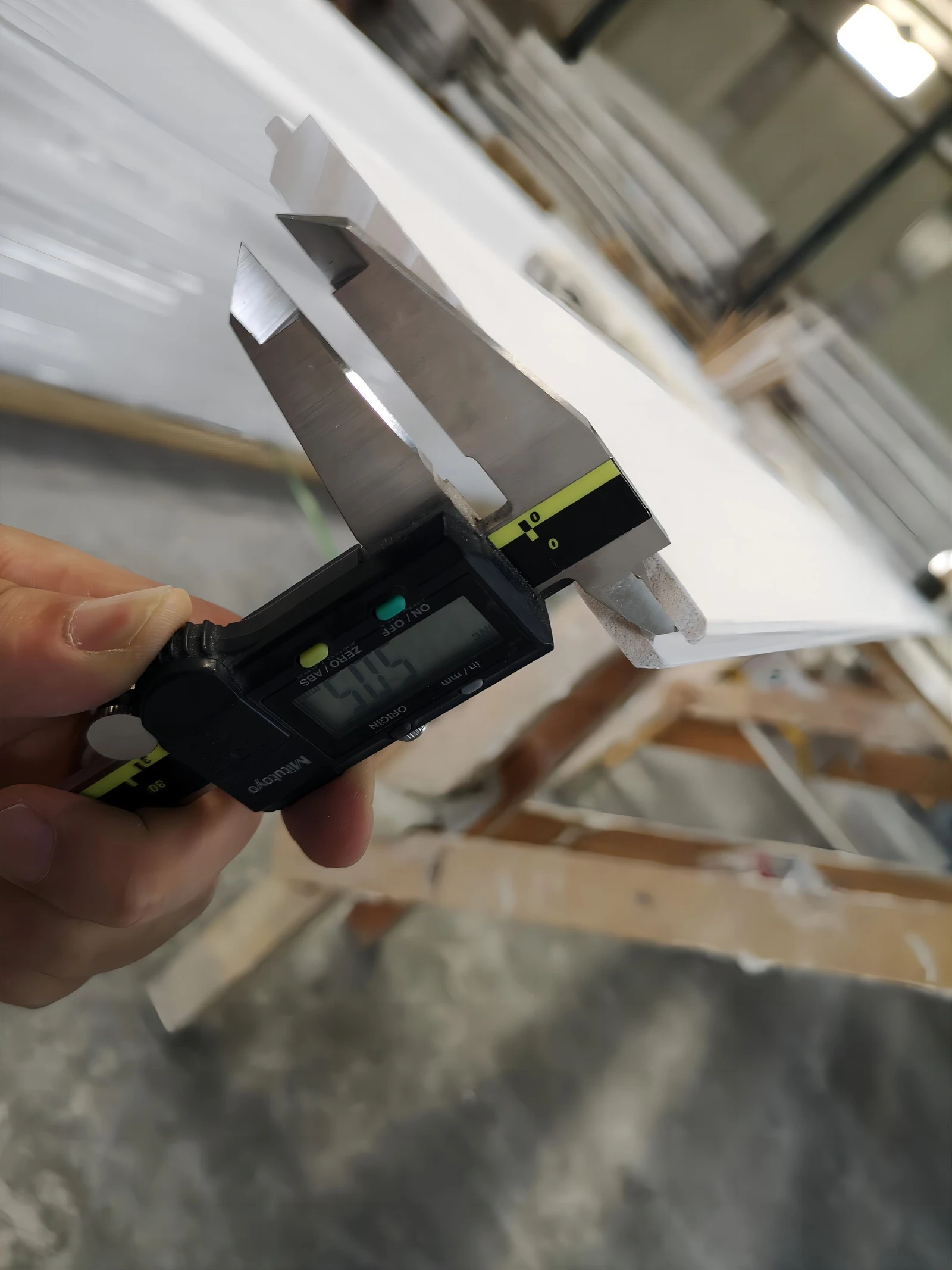PRE-PRIMED TG SHIPLAP